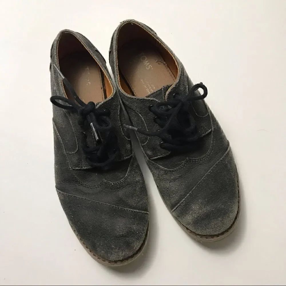 Toms lace up sneakers 